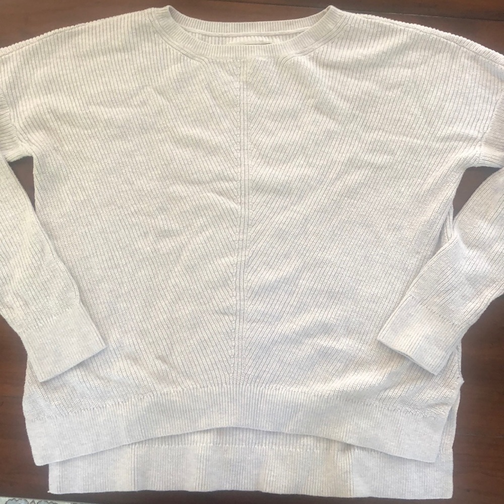 Light gray sweater Abercrombie size Medium